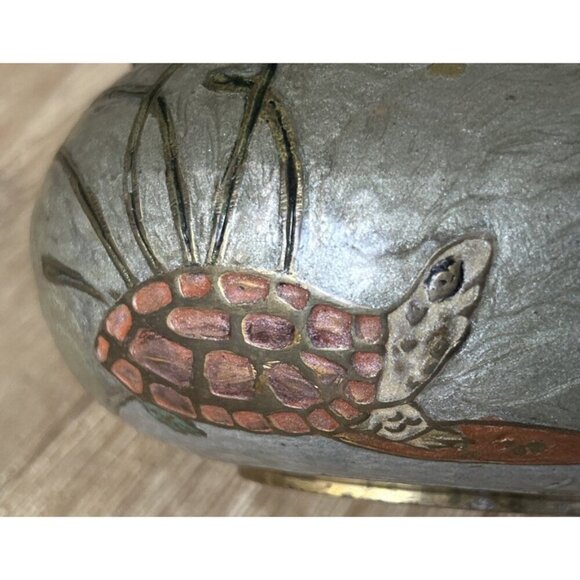 Vintage Round Enameled Brass Trinket Dish With Lid Sea Life Tropical Turtle Fish - Picture 4 of 6
